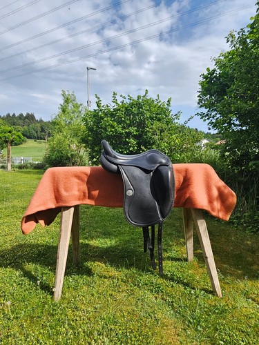 Neuwertiger eques sattel - neuwertiger,